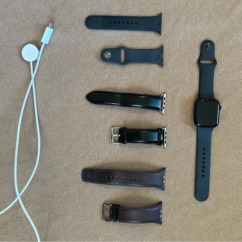 Apple Watch Series 7 w/ cellular, 45mm, includes charger and extra bands